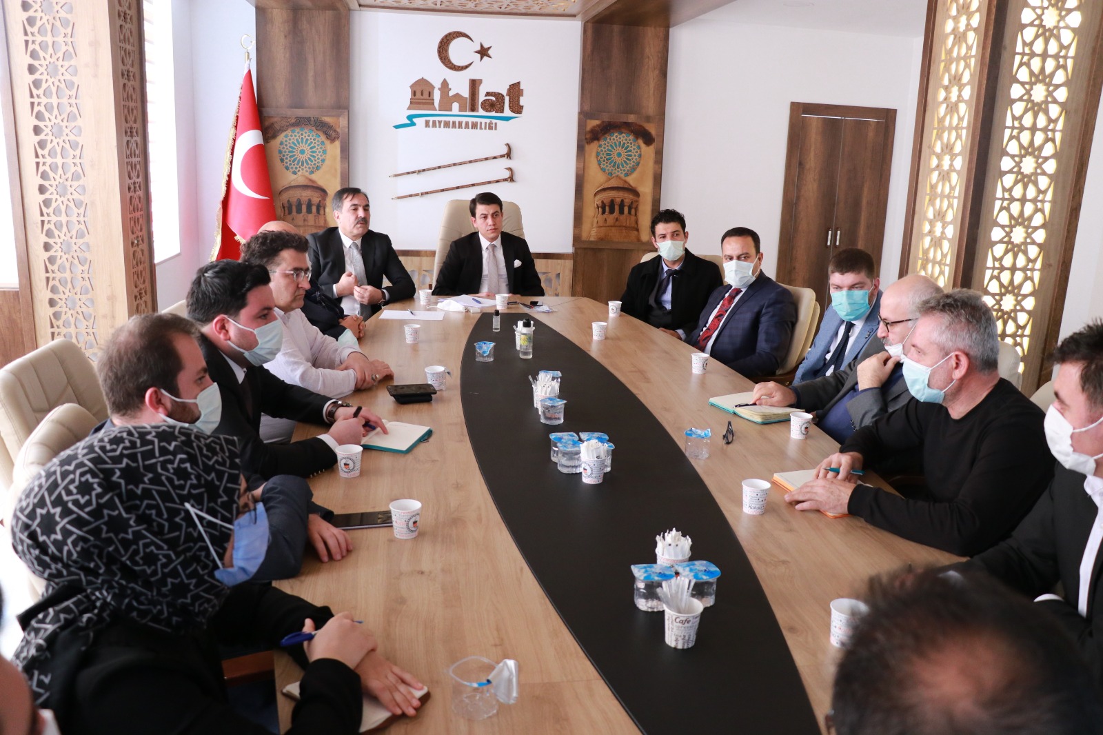 ahlat turizm altyapisini gelistirme ve cevre yonetimi konulu toplanti 25 02 2021